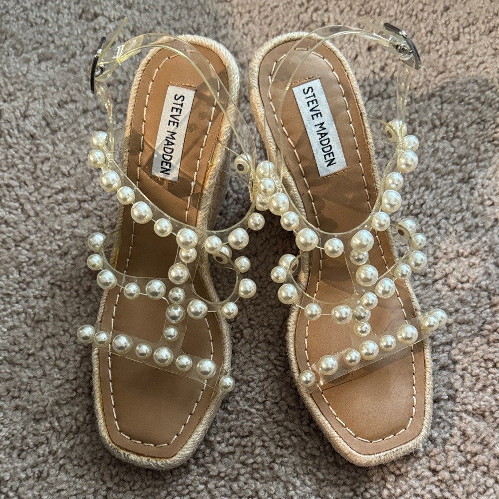 Steve Madden Pearl Embellished Sandals in Tan